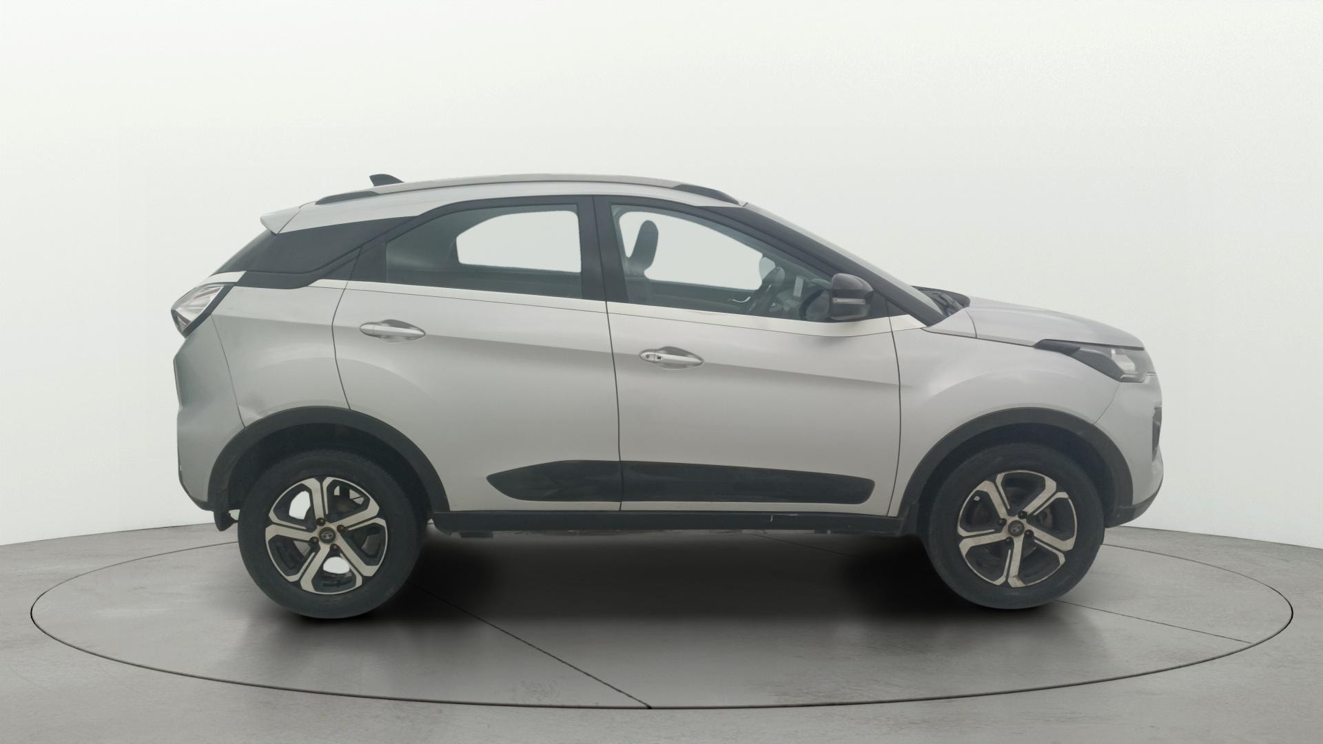 View 2021 Tata Nexon Revotron XE Image 28 Used 2021 Tata Nexon Revotron XE Image 28