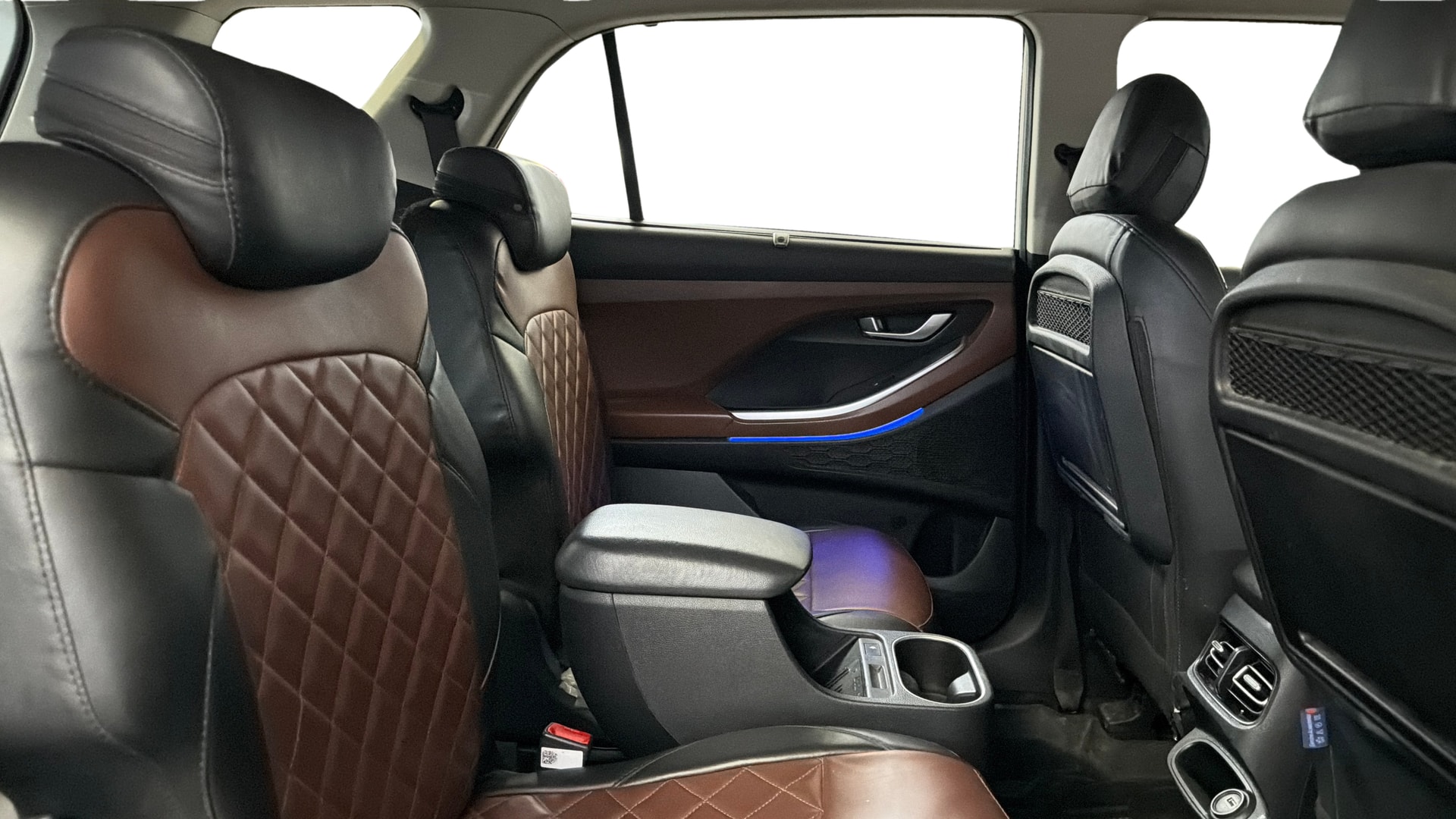 View 2022 Hyundai Alcazar Prestige 6 Seater MT Petrol Image 37 Used 2022 Hyundai Alcazar Prestige 6 Seater MT Petrol Image 37