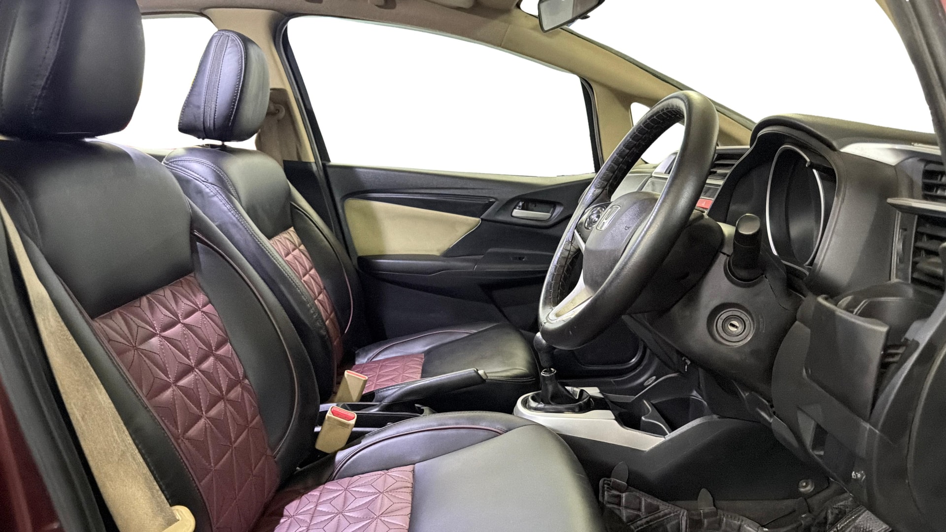 View 2015 Honda Jazz E MT Diesel Image 17 Used 2015 Honda Jazz E MT Diesel Image 17