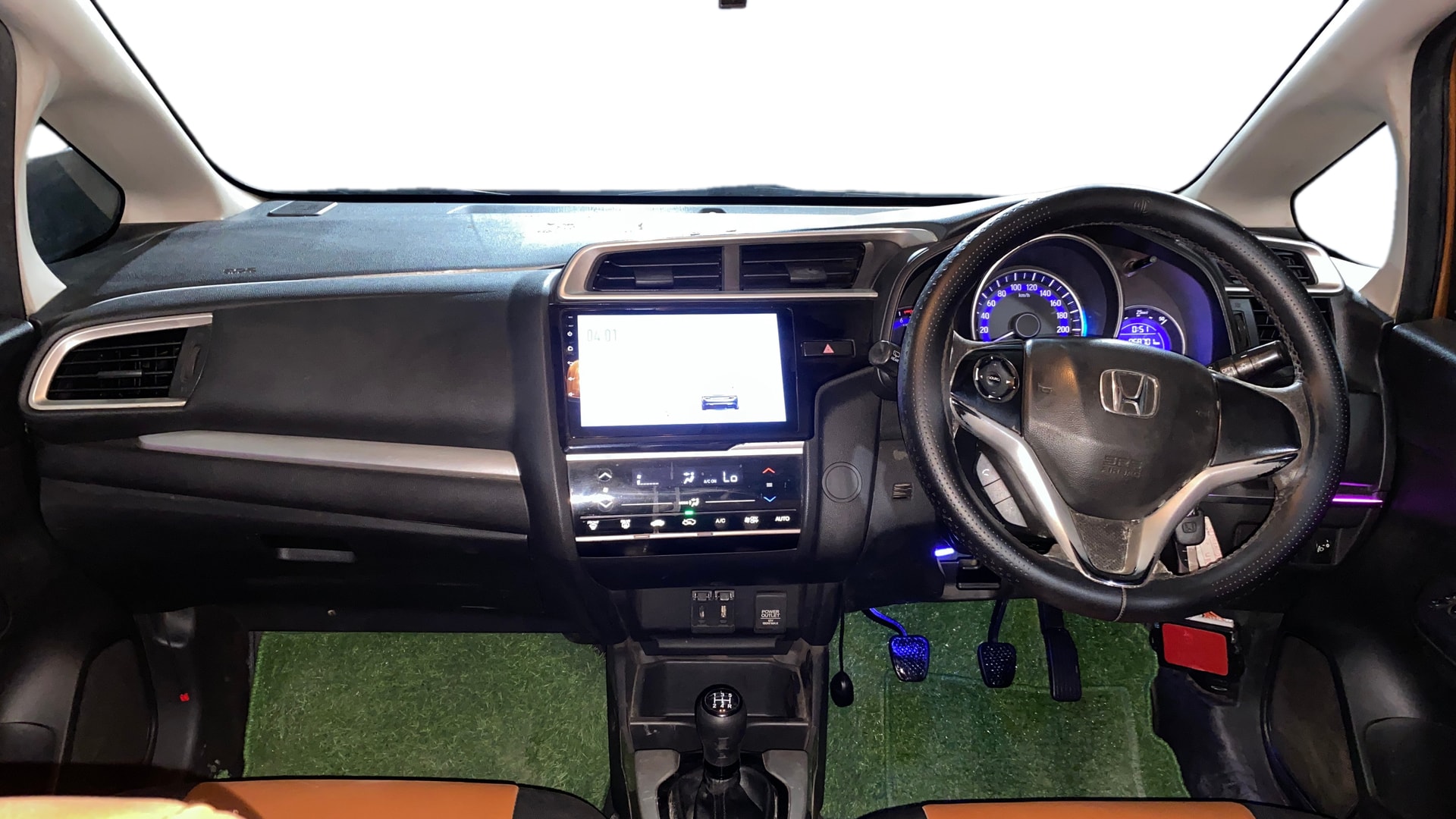 View 2017 Honda WR-V S MT Diesel Edge Edition Image 30 Used 2017 Honda WR-V S MT Diesel Edge Edition Image 30