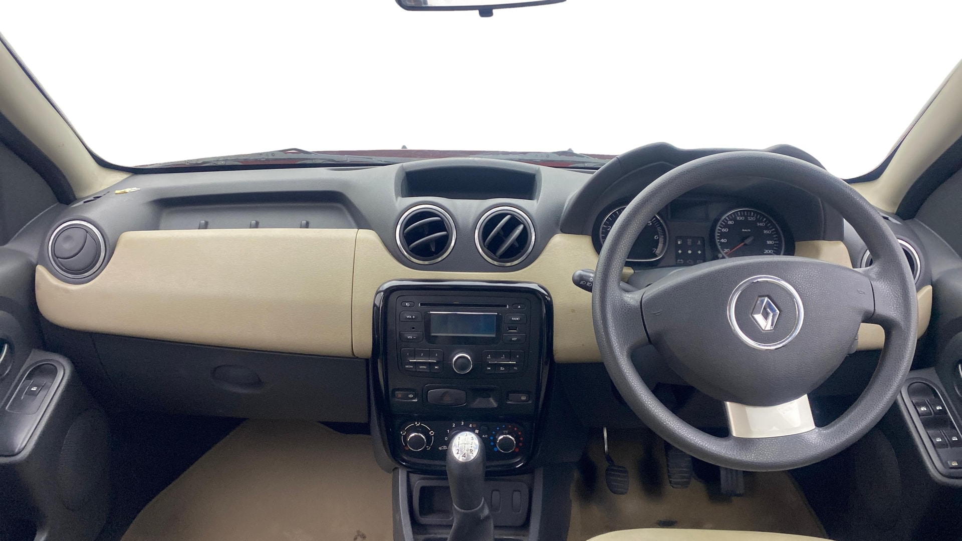 View 2014 Renault Duster Diesel 85PS STD Image 15 Used 2014 Renault Duster Diesel 85PS STD Image 15