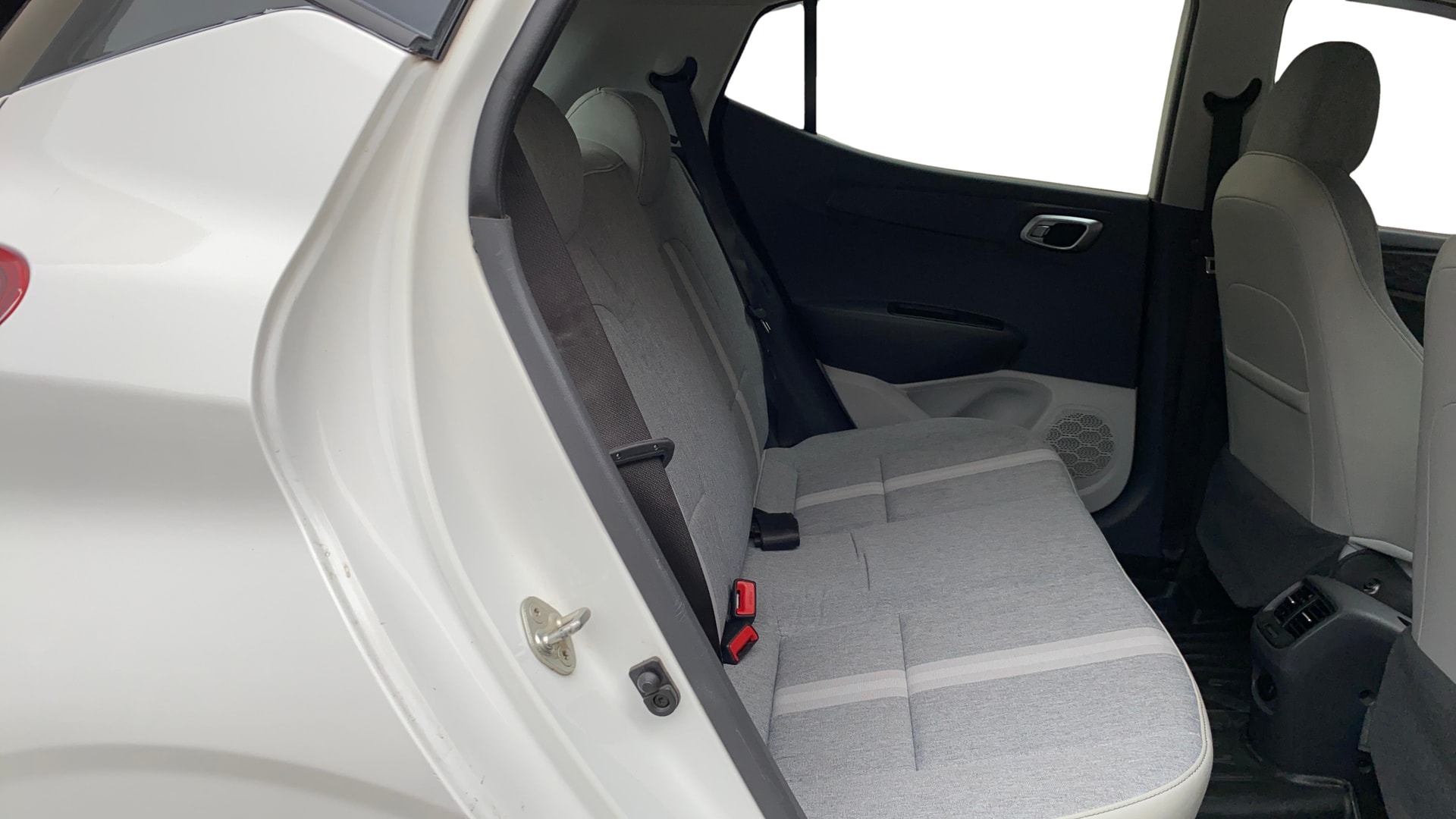 View 2020 Hyundai Grand i10 Nios Sportz Petrol AMT Image 38 Used 2020 Hyundai Grand i10 Nios Sportz Petrol AMT Image 38