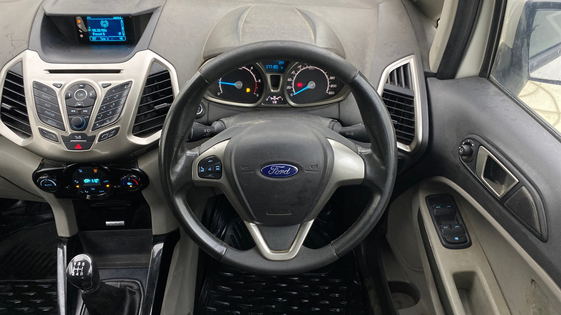 View 2016 Ford EcoSport 1.5 TDCi Diesel Ambiente BS IV Image 12 Used 2016 Ford EcoSport 1.5 TDCi Diesel Ambiente BS IV Image 12