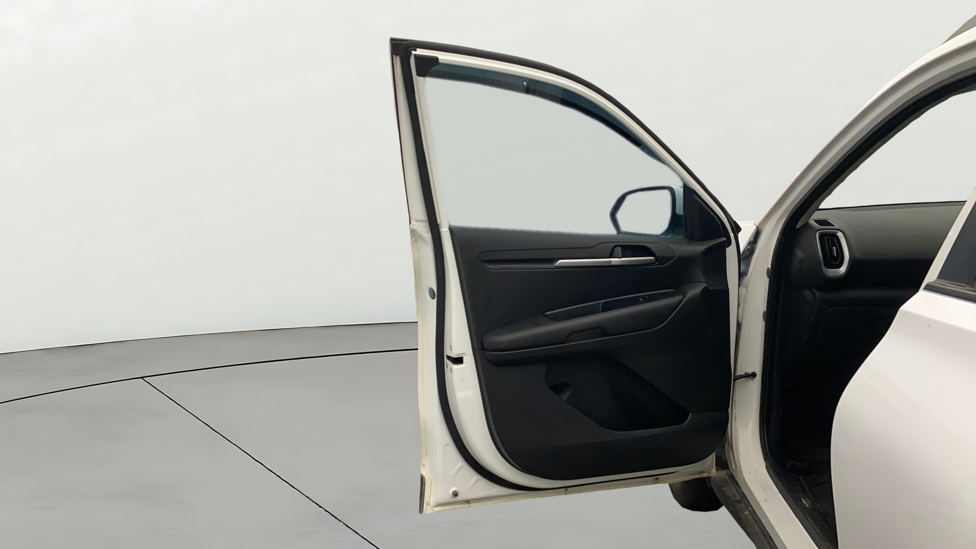 View 2023 Kia Sonet HTE Petrol Image 30 Used 2023 Kia Sonet HTE Petrol Image 30