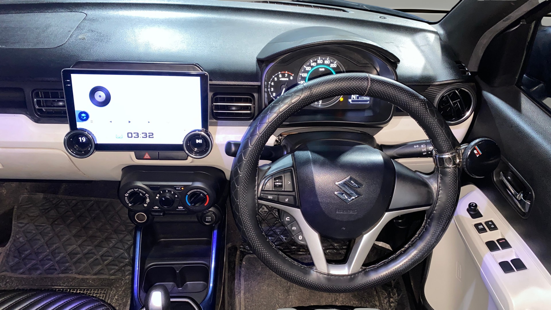 View 2024 Maruti Suzuki 1000 Base Variant Image 20 Used 2024 Maruti Suzuki 1000 Base Variant Image 20