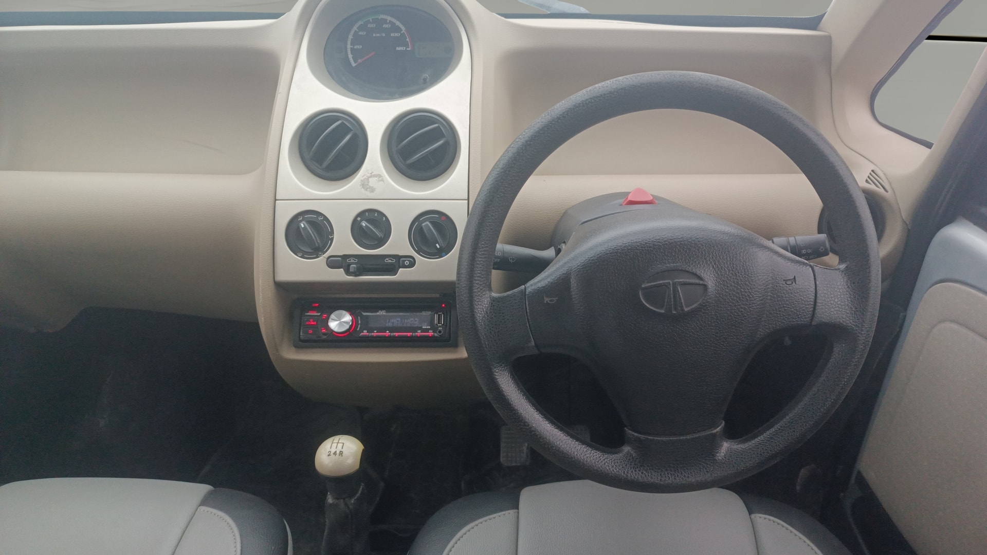 View 2013 Tata Nano LX Image 20 Used 2013 Tata Nano LX Image 20