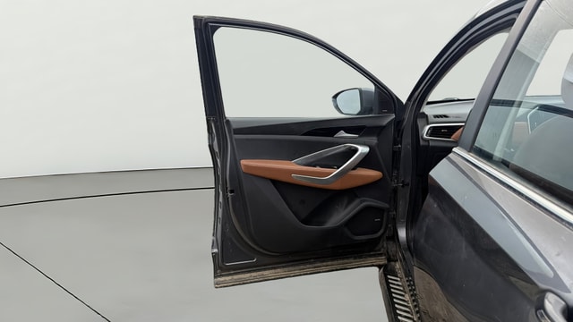 View MG Hector Plus Image 31 Used MG Hector Plus Image 31