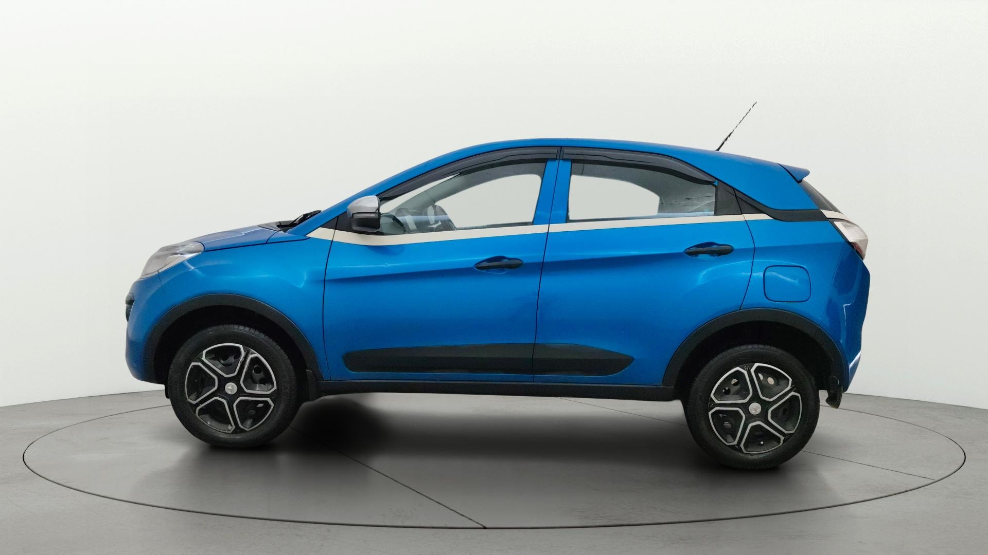 View 2020 Tata Nexon Revotron XM Image 5 Used 2020 Tata Nexon Revotron XM Image 5