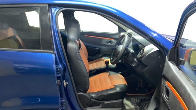 View Renault Kwid Image 25 Used Renault Kwid Image 25