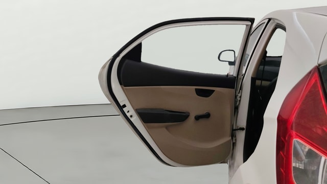 View Hyundai EON Image 22 Used Hyundai EON Image 22