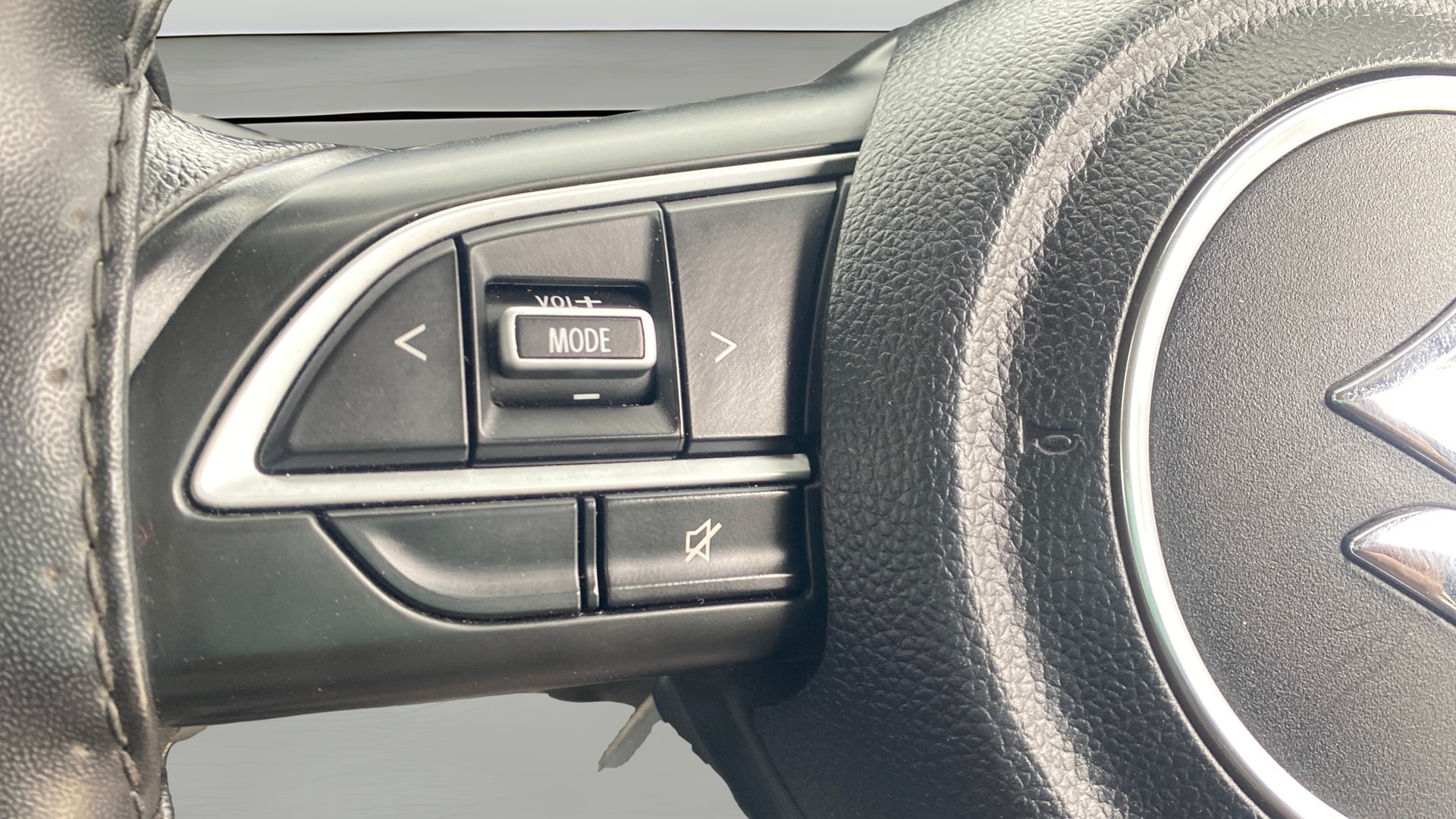View 2024 Maruti Suzuki 1000 Base Variant Image 14 Used 2024 Maruti Suzuki 1000 Base Variant Image 14