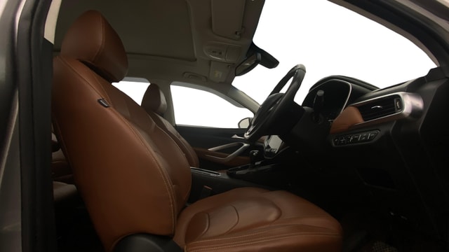 View MG Hector Plus Image 19 Used MG Hector Plus Image 19