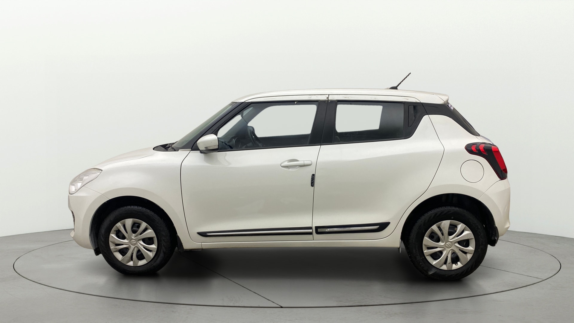 View 2022 Maruti Suzuki 1000 Base Variant Image 5 Used 2022 Maruti Suzuki 1000 Base Variant Image 5