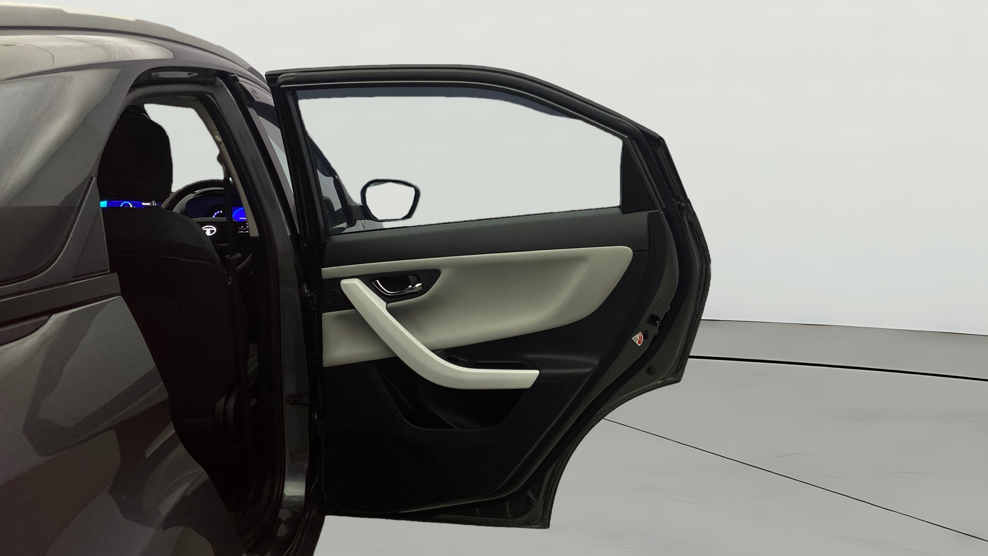 View 2023 Tata Nexon Revotron XE Image 8 Used 2023 Tata Nexon Revotron XE Image 8