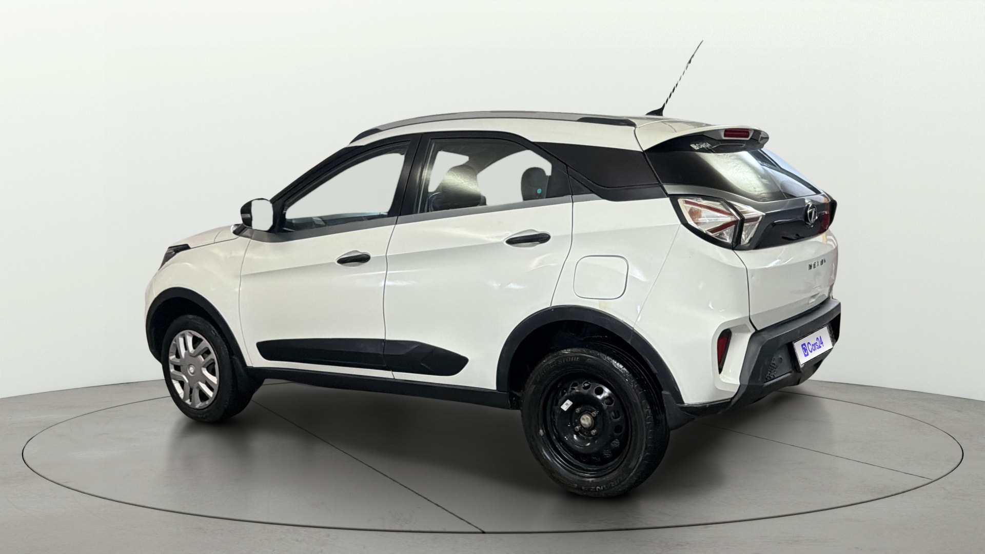 View 2020 Tata Nexon Revotron XM Image 2 Used 2020 Tata Nexon Revotron XM Image 2