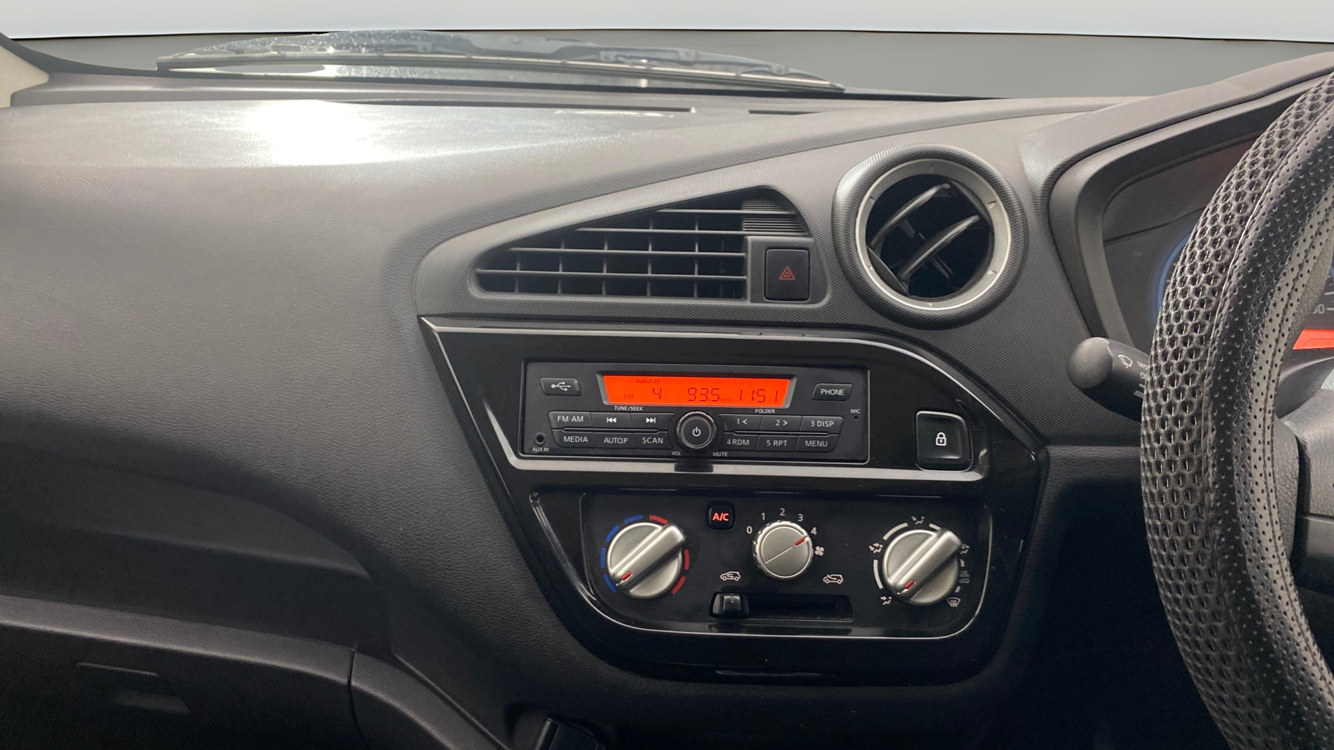 View 2019 Datsun Redi GO S-1.0L BS IV Image 17 Used 2019 Datsun Redi GO S-1.0L BS IV Image 17