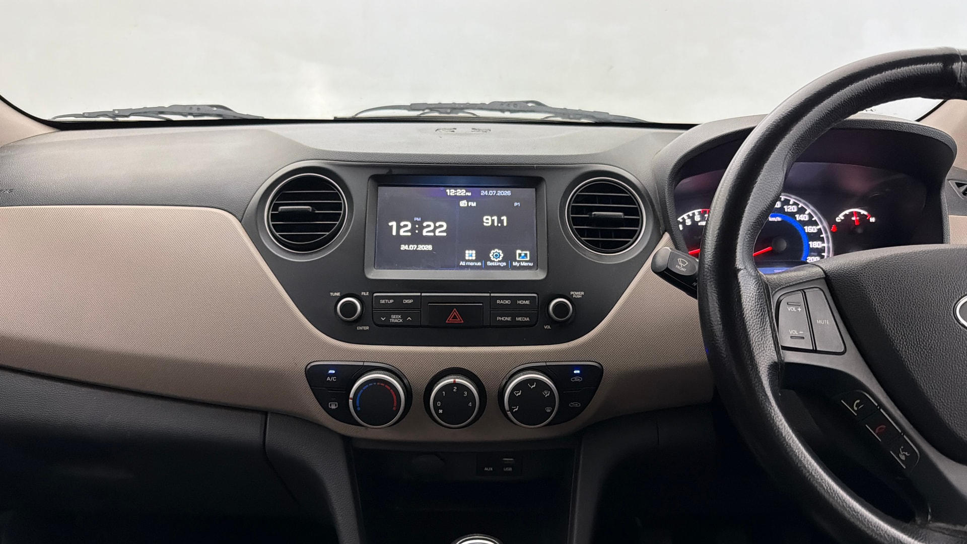 View 2019 Hyundai Grand i10 Sportz 1.2 Kappa Image 17 Used 2019 Hyundai Grand i10 Sportz 1.2 Kappa Image 17