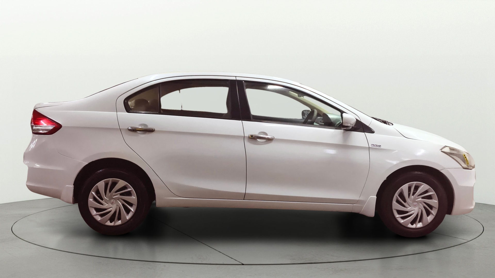 View 2017 Maruti Suzuki 1000 Base Variant Image 26 Used 2017 Maruti Suzuki 1000 Base Variant Image 26