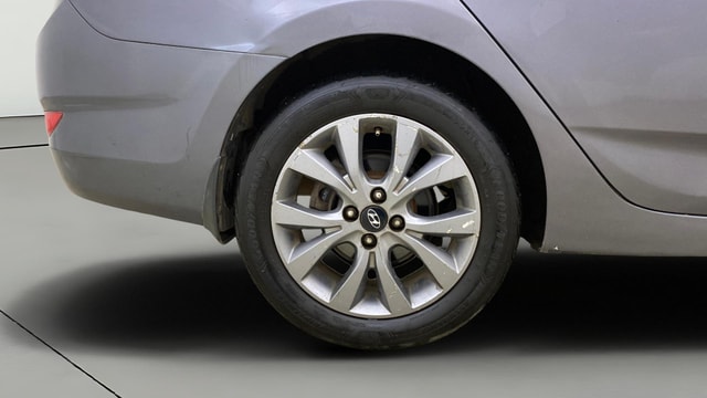 View Hyundai Fluidic Verna Image 24 Used Hyundai Fluidic Verna Image 24