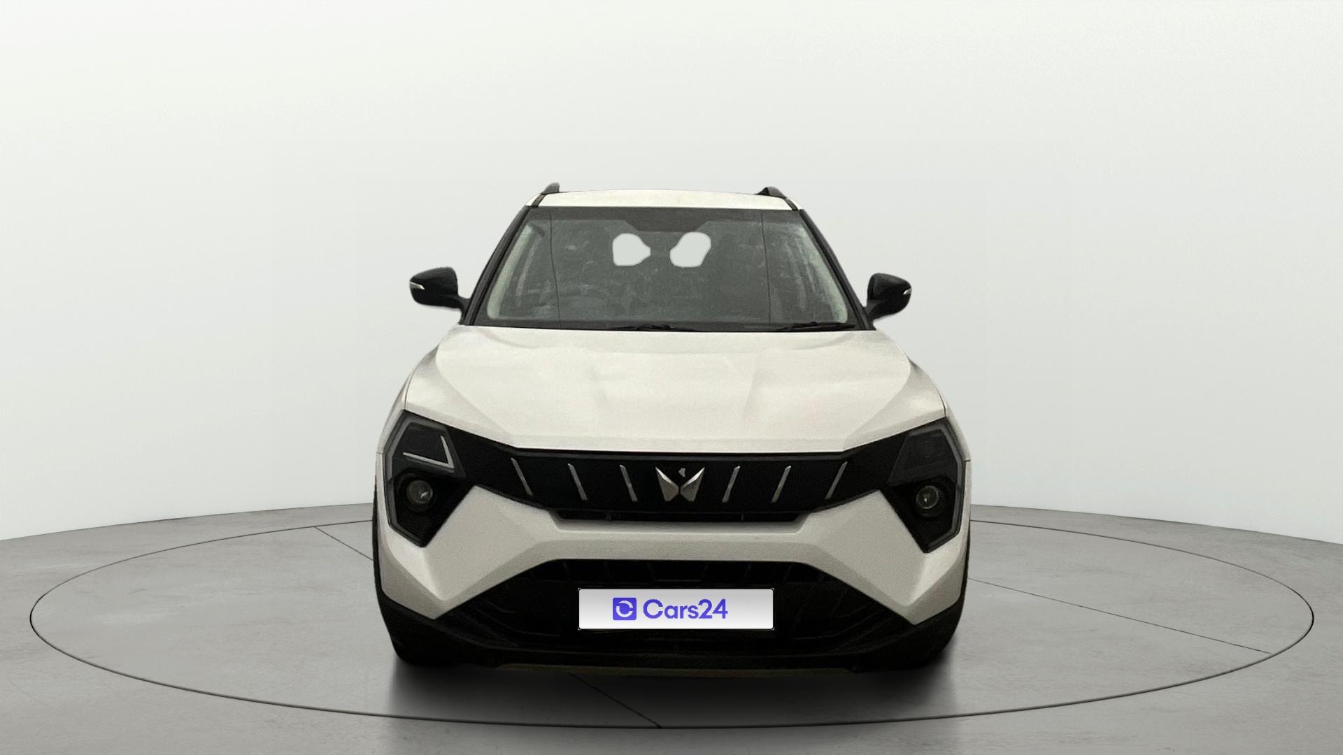 View 2025 Mahindra XUV 3XO AX5L 1.2 TGDi Image 1 Used 2025 Mahindra XUV 3XO AX5L 1.2 TGDi Image 1