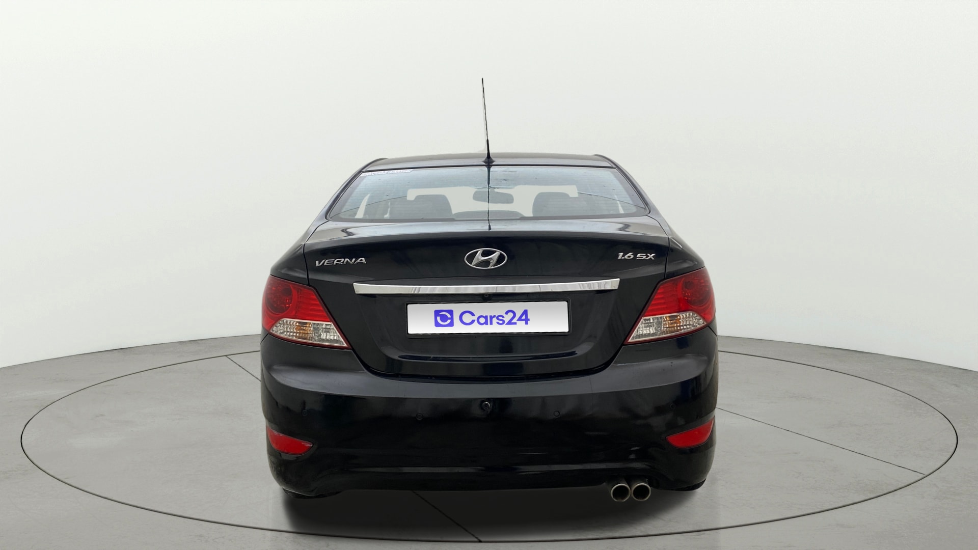 View 2014 Hyundai Fluidic Verna 1.6 VTVT SX Image 39 Used 2014 Hyundai Fluidic Verna 1.6 VTVT SX Image 39