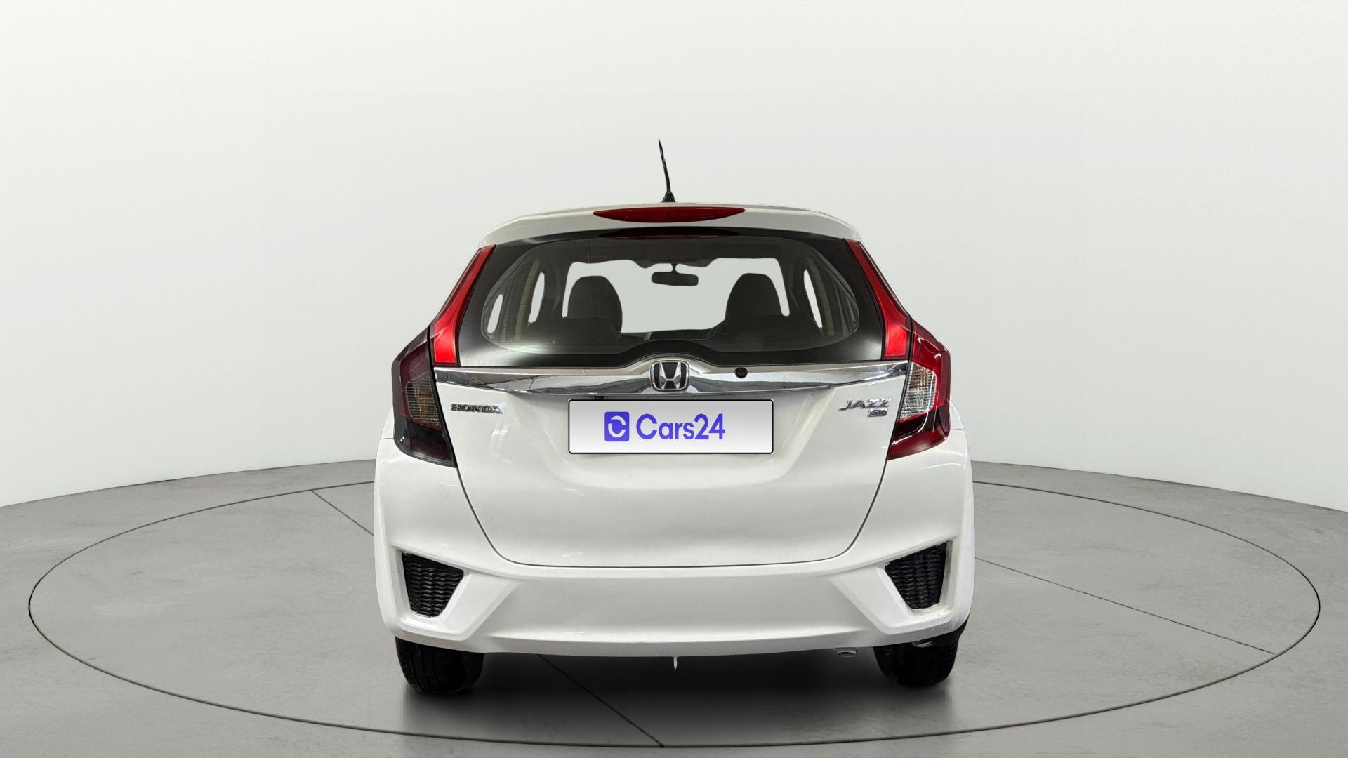 View 2015 Honda Jazz E MT Diesel Image 39 Used 2015 Honda Jazz E MT Diesel Image 39