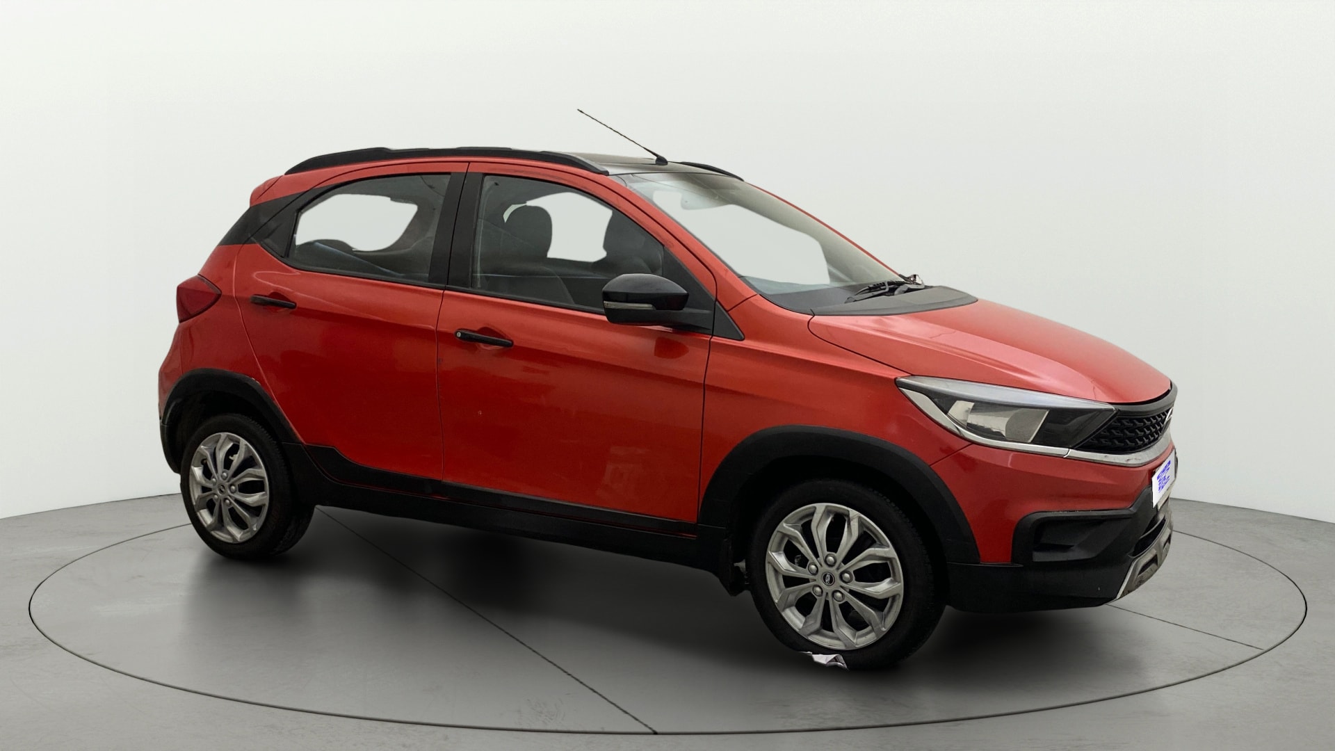 View 2022 Tata Tiago NRG XZ Revotron AMT Image 21 Used 2022 Tata Tiago NRG XZ Revotron AMT Image 21