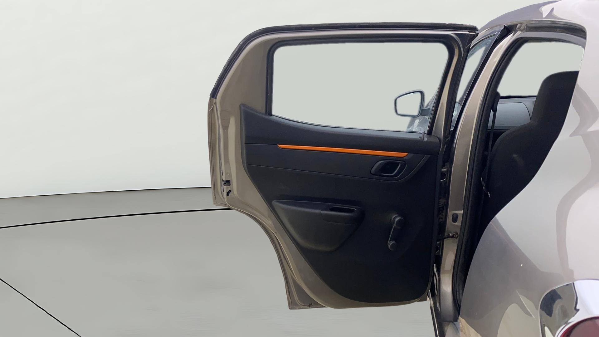 View 2019 Renault Kwid RXT 1.0 Driver Airbag Option Image 14 Used 2019 Renault Kwid RXT 1.0 Driver Airbag Option Image 14