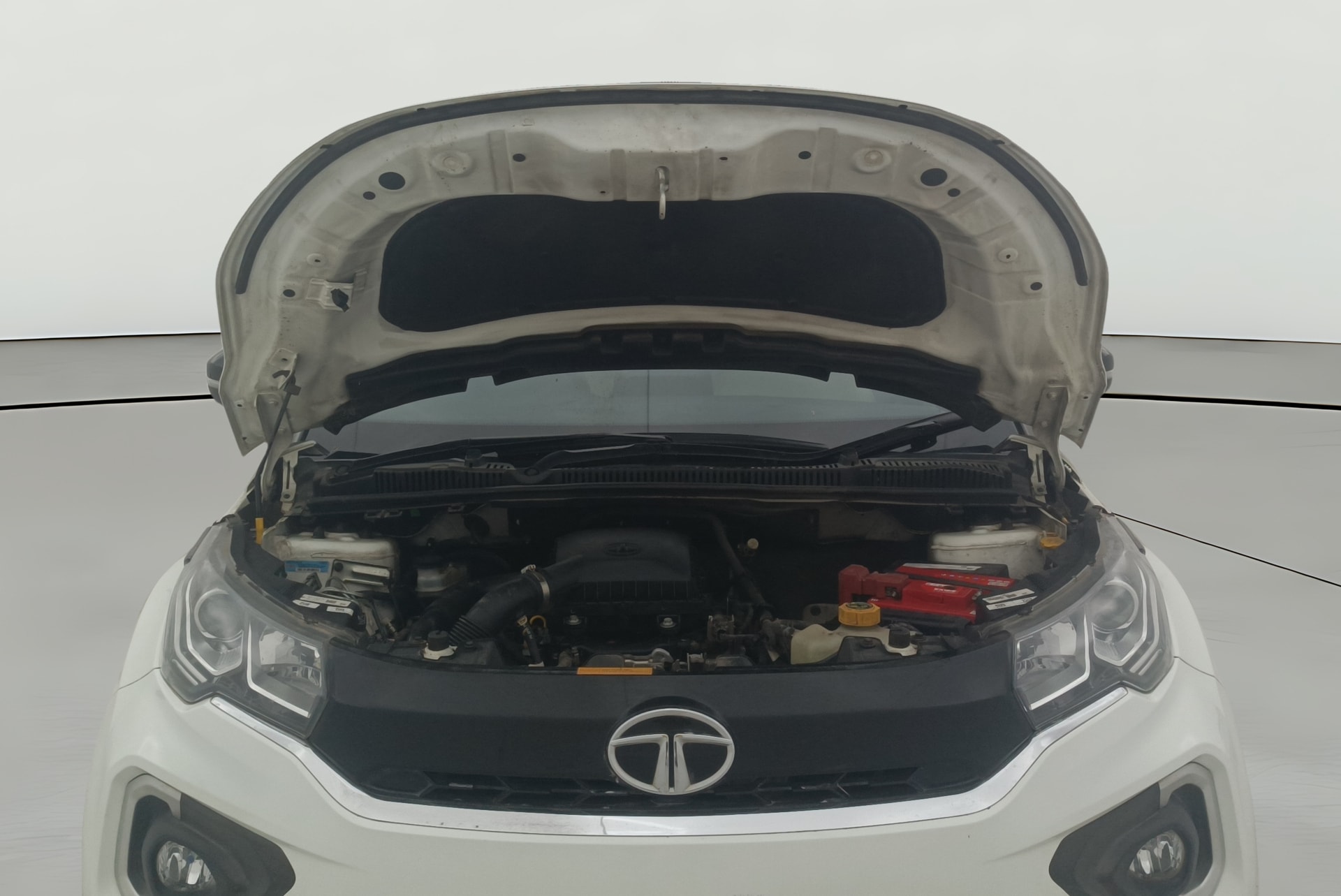 View 2022 Tata Nexon Revotron XE Image 20 Used 2022 Tata Nexon Revotron XE Image 20