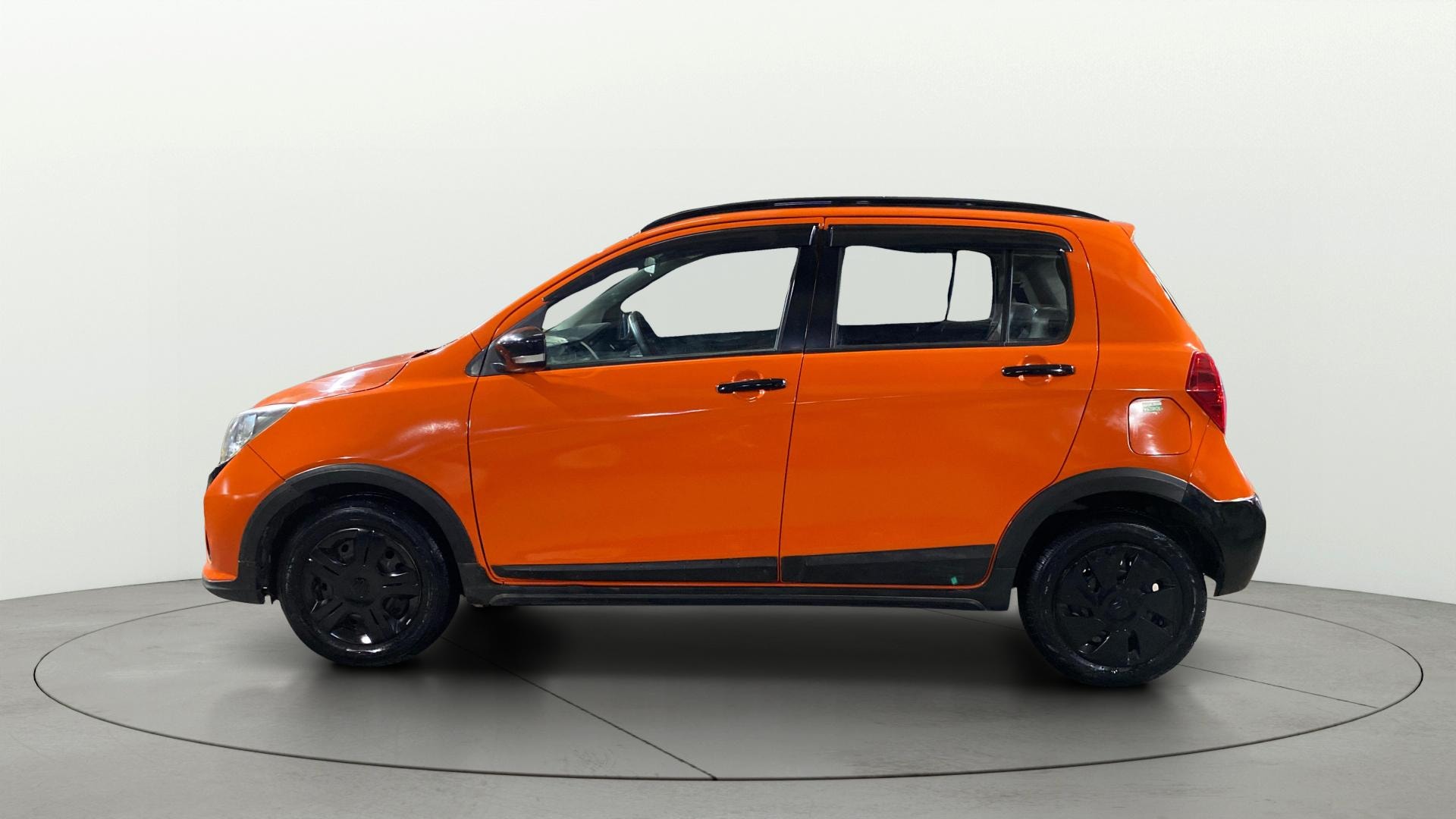 View 2018 Maruti Suzuki 1000 Base Variant Image 5 Used 2018 Maruti Suzuki 1000 Base Variant Image 5