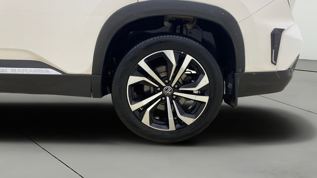 View MG Hector Plus Image 8 Used MG Hector Plus Image 8
