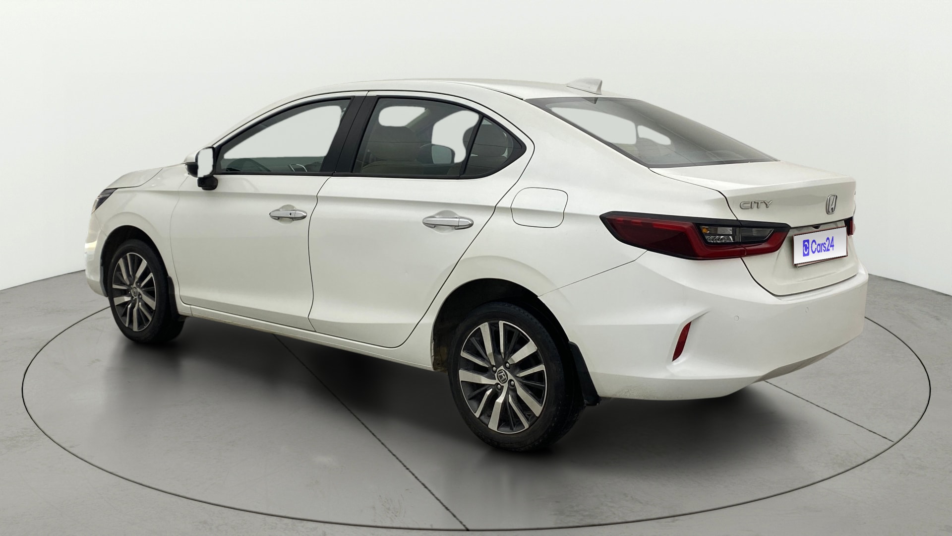 View 2022 Honda City ZX CVT Image 2 Used 2022 Honda City ZX CVT Image 2