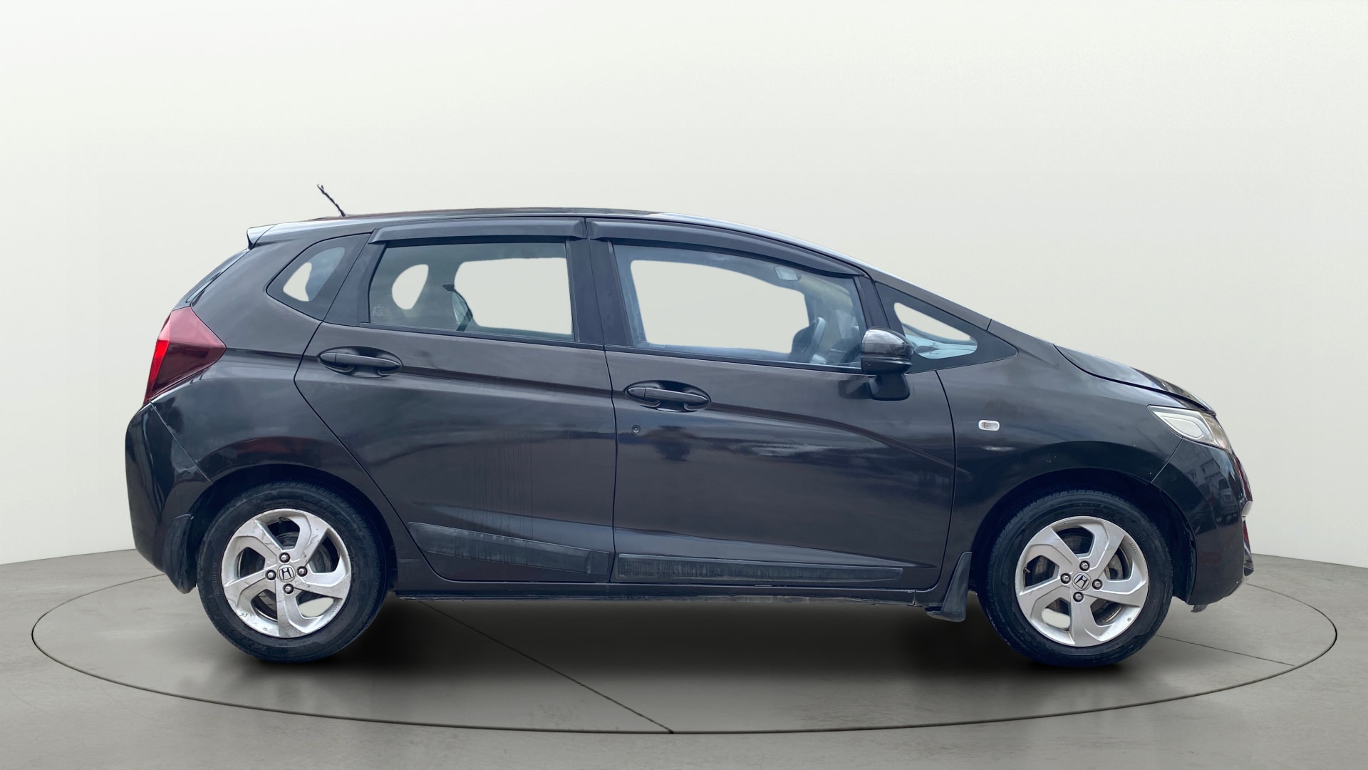 View 2016 Honda Jazz E MT Diesel Image 8 Used 2016 Honda Jazz E MT Diesel Image 8
