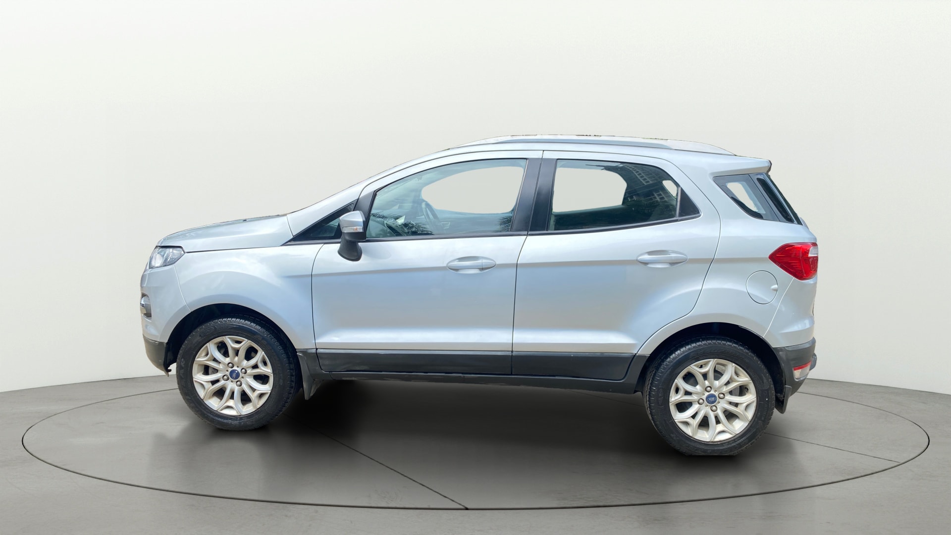 View 2015 Ford EcoSport 1.5 TDCi Diesel Ambiente BS IV Image 5 Used 2015 Ford EcoSport 1.5 TDCi Diesel Ambiente BS IV Image 5