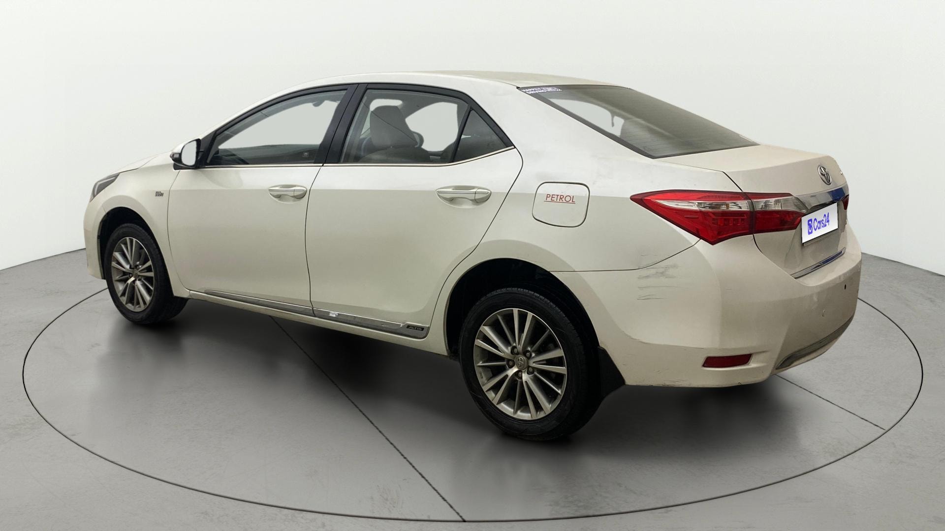 View 2015 Toyota Corolla Altis 1.8 G Image 2 Used 2015 Toyota Corolla Altis 1.8 G Image 2