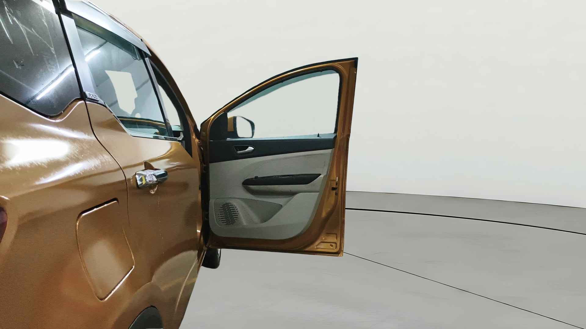View 2020 Renault Triber RXZ Image 47 Used 2020 Renault Triber RXZ Image 47