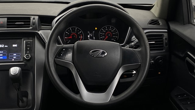 View Mahindra KUV100 Image 20 Used Mahindra KUV100 Image 20
