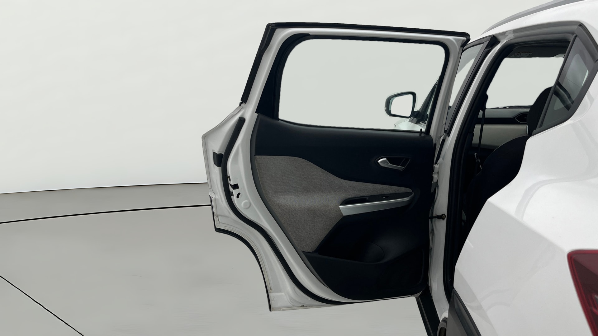 View 2021 Nissan Magnite XV Image 22 Used 2021 Nissan Magnite XV Image 22