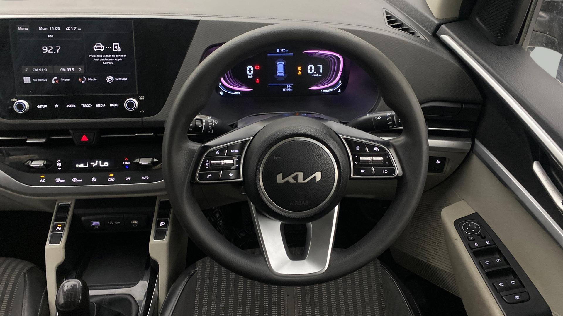 Used 2022 Kia Carens Used 2022 Kia Carens