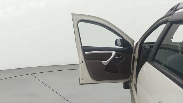 View Renault Duster Image 31 Used Renault Duster Image 31