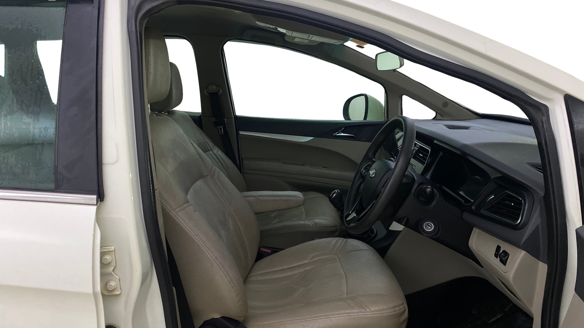View 2018 Mahindra Marazzo M6 8-Seater Image 26 Used 2018 Mahindra Marazzo M6 8-Seater Image 26