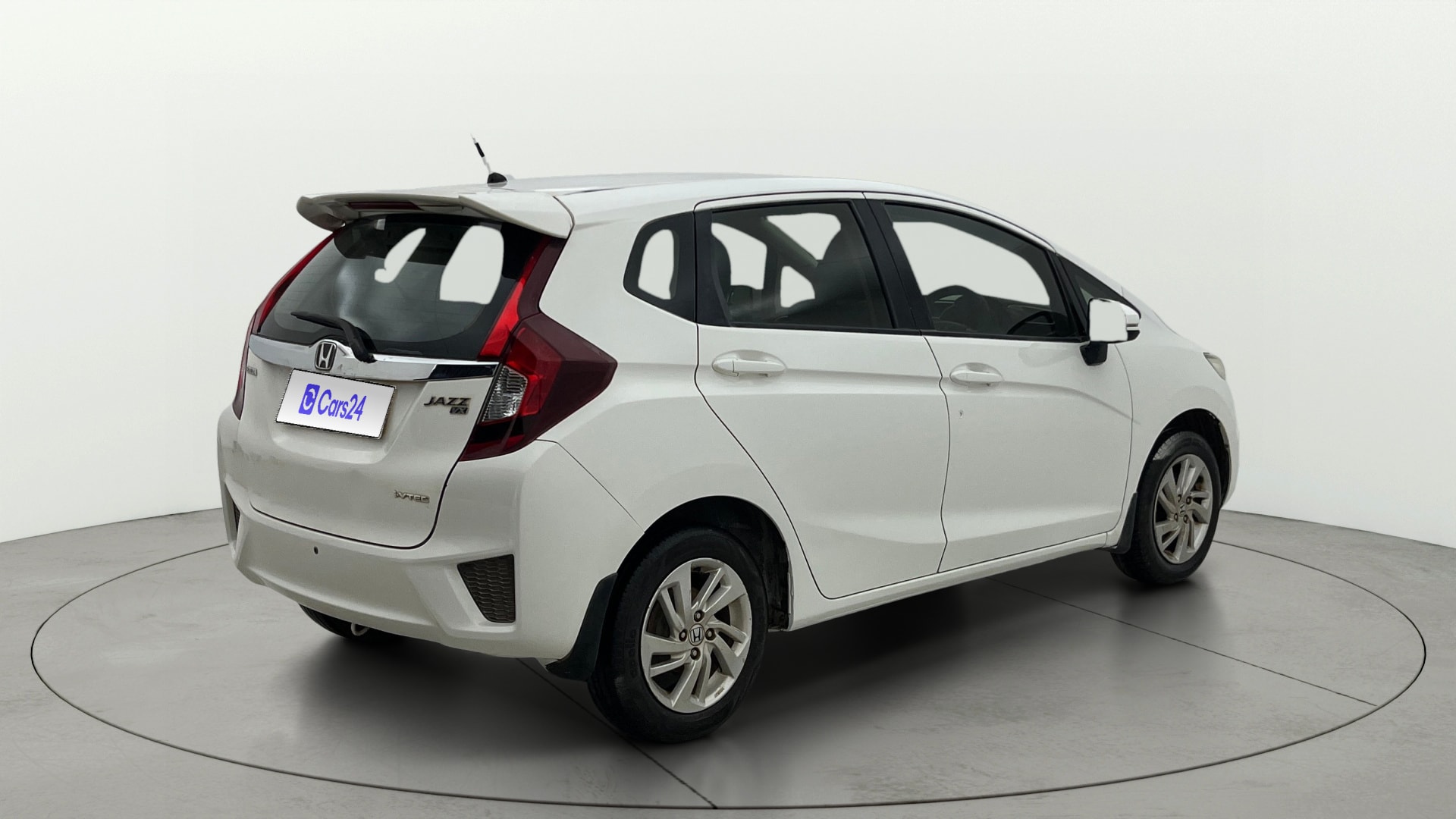 View 2016 Honda Jazz E MT Diesel Image 43 Used 2016 Honda Jazz E MT Diesel Image 43