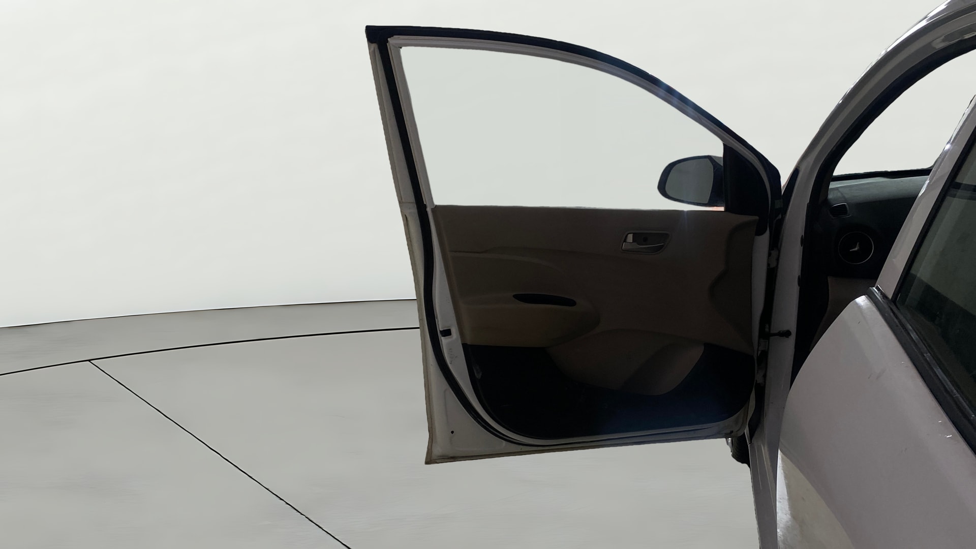 View 2019 Hyundai New Santro D-Lite Petrol Image 30 Used 2019 Hyundai New Santro D-Lite Petrol Image 30