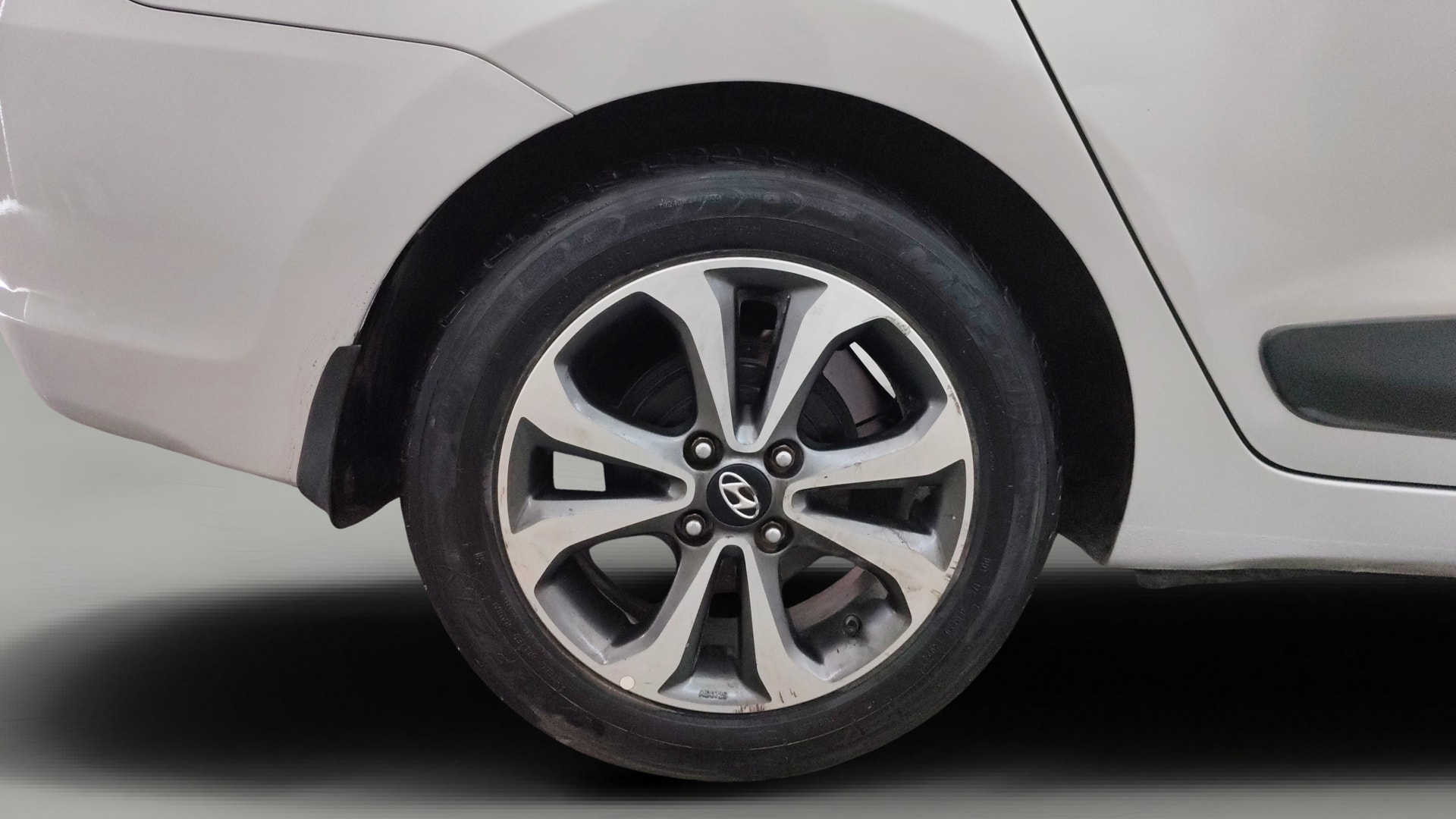View 2014 Hyundai Xcent SX Petrol (O) Image 24 Used 2014 Hyundai Xcent SX Petrol (O) Image 24