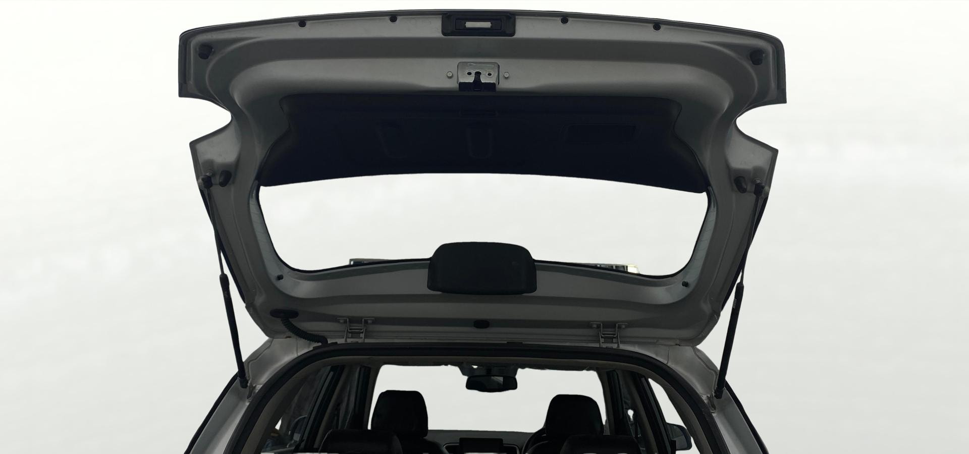 View 2019 Hyundai Venue SX Plus 1.0 Petrol AT Image 17 Used 2019 Hyundai Venue SX Plus 1.0 Petrol AT Image 17