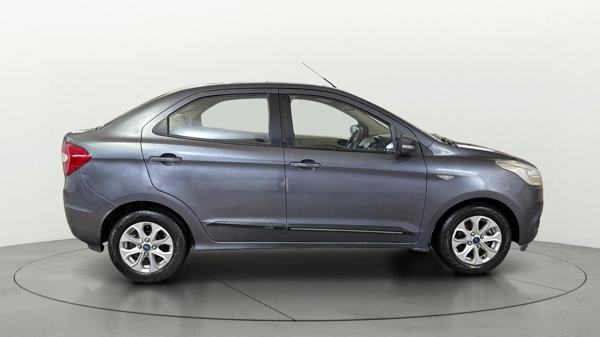 View 2017 Ford Figo Aspire 1.2P Ambiente MT BS IV Image 8 Used 2017 Ford Figo Aspire 1.2P Ambiente MT BS IV Image 8