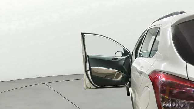 View Hyundai Grand i10 Image 31 Used Hyundai Grand i10 Image 31