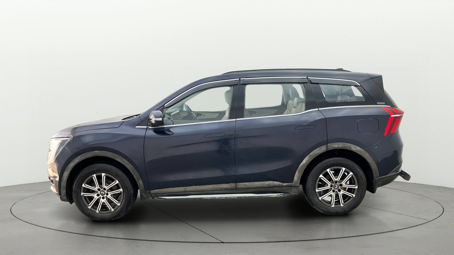 Used 2022 Mahindra XUV700 Used 2022 Mahindra XUV700