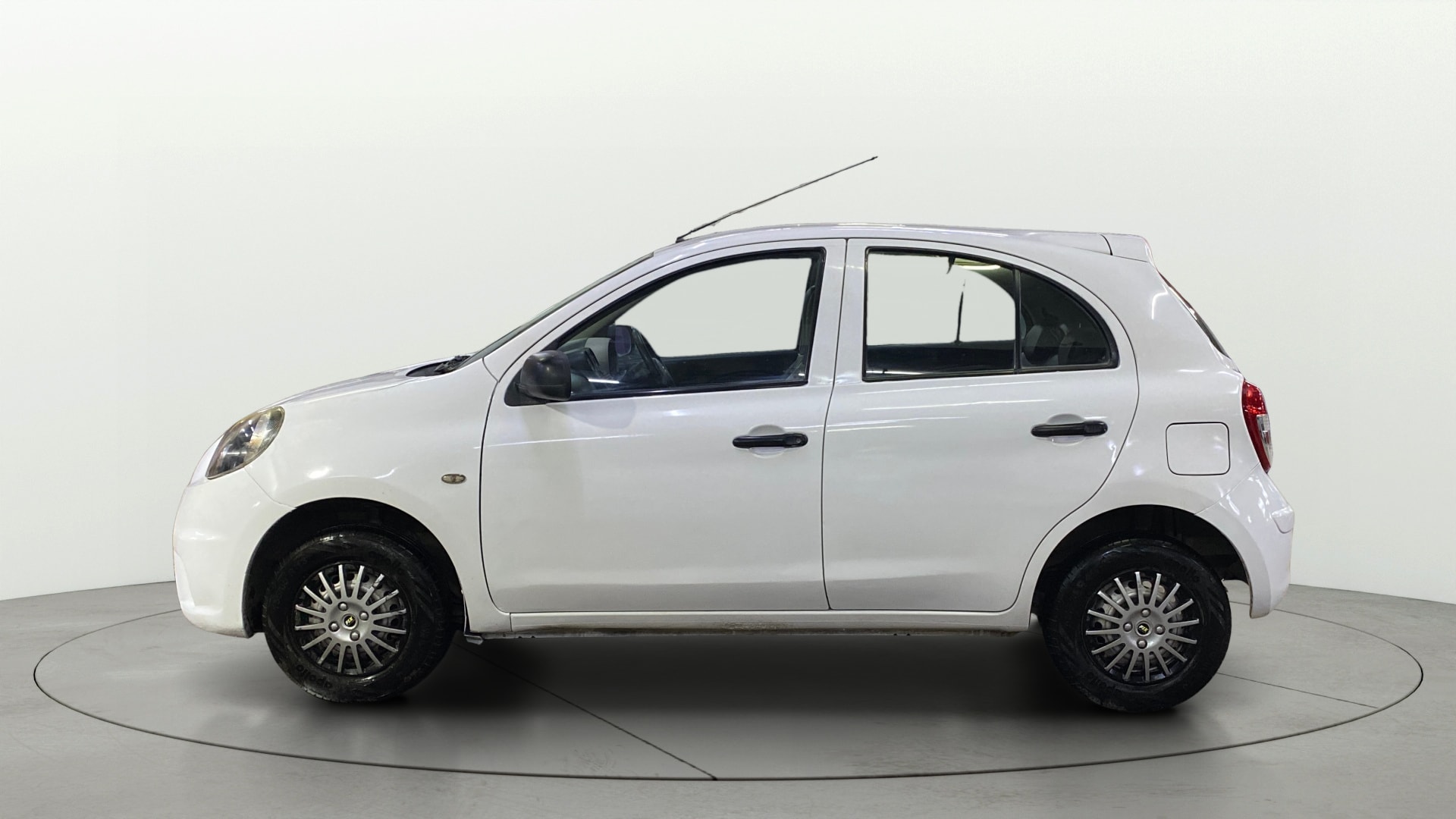 View 2015 Nissan Micra Active XL Image 5 Used 2015 Nissan Micra Active XL Image 5
