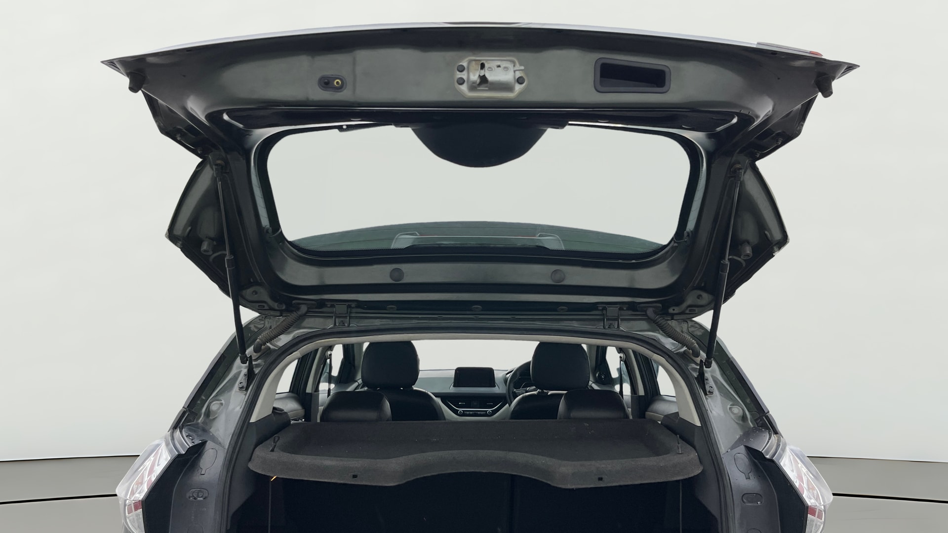 View 2020 Tata Nexon Revotron XE Image 16 Used 2020 Tata Nexon Revotron XE Image 16